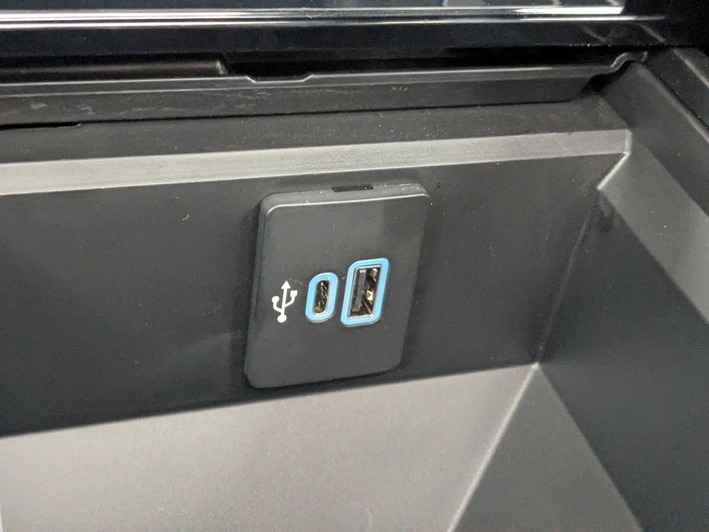2026 Ford F-250 Super Duty Black Widow