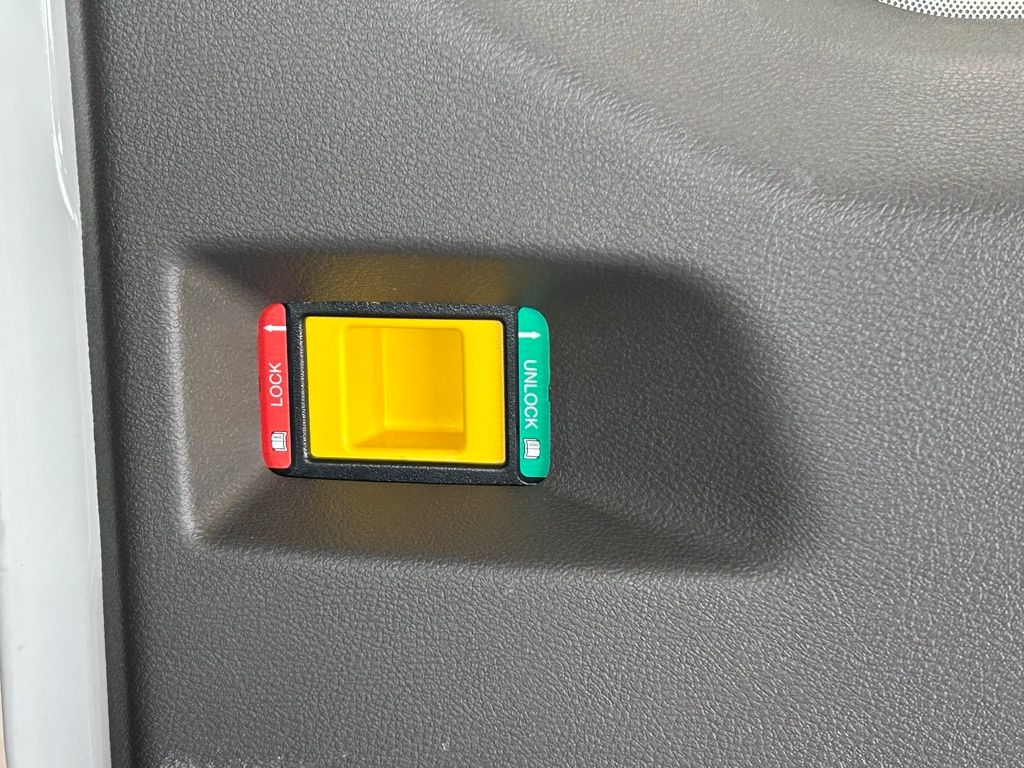 Used 2024 Oxford White Ford XLT image 40