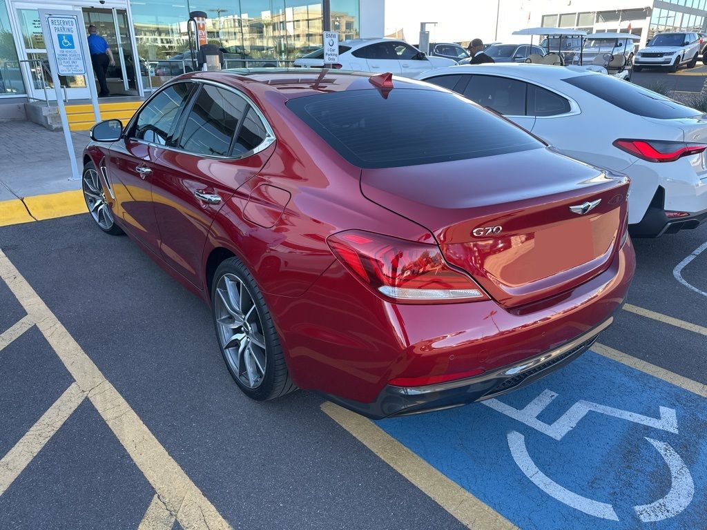 Thumbnail: 2021 Genesis G70 - 3