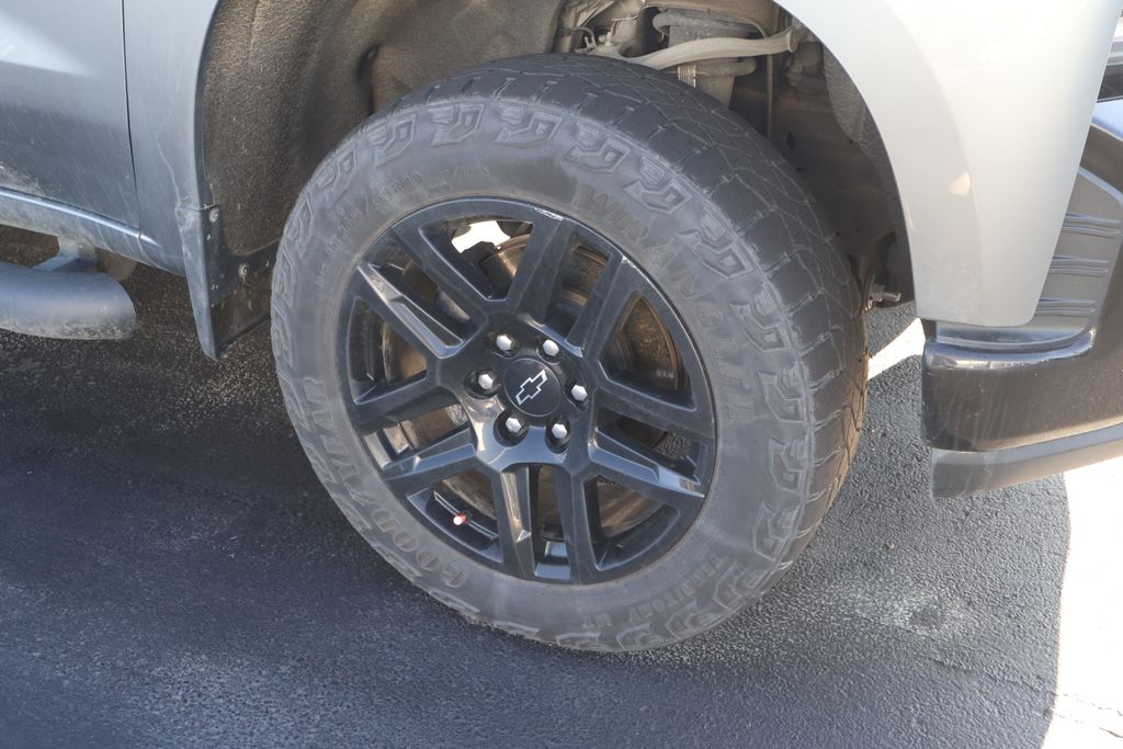 Thumbnail: 2021 Chevrolet Silverado 1500 - 5