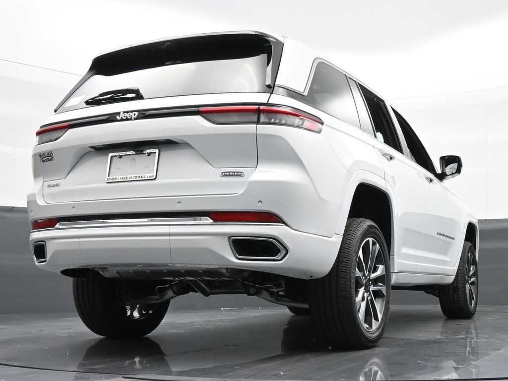 Used 2024 Bright White Clearcoat Jeep Overland image 62