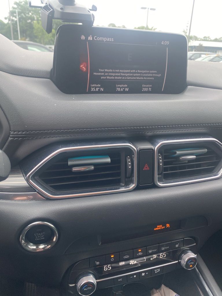 View vehicle photo 7