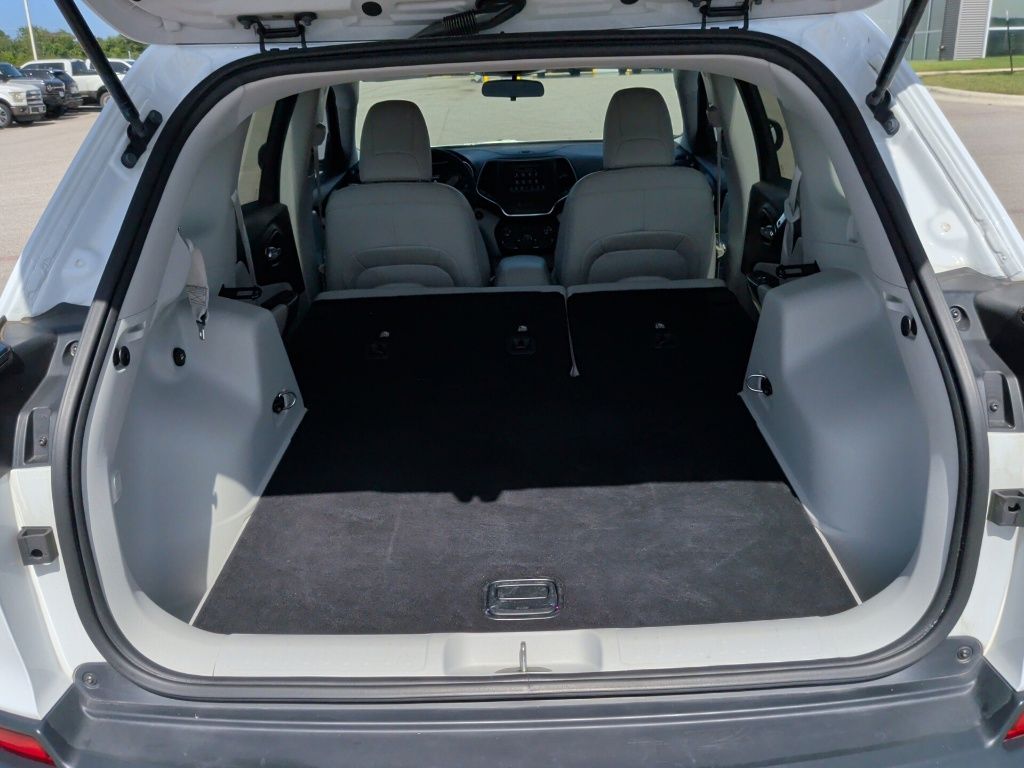 2020 Jeep Cherokee Latitude Plus White at Parkway Family Mazda