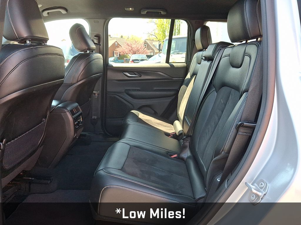 2025 Jeep Grand Cherokee Altitude Silver at South Hills CDJR