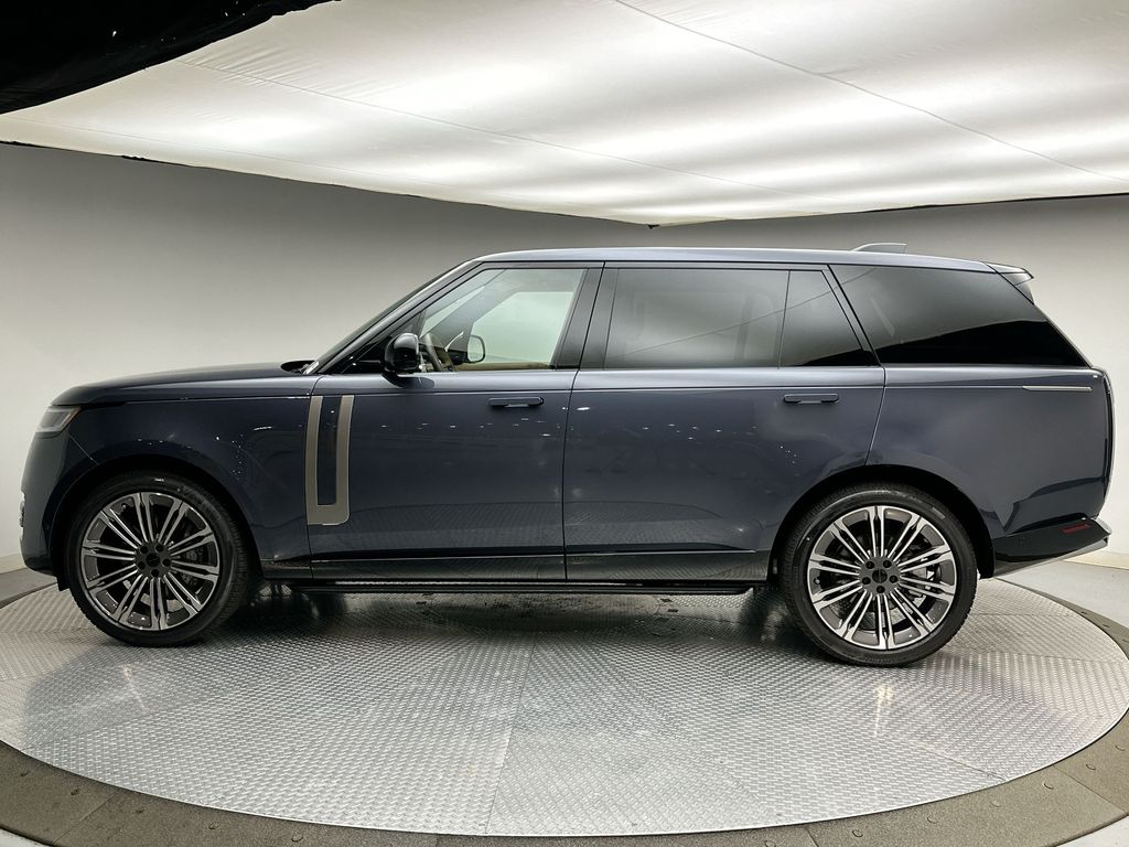 Thumbnail: 2026 Land Rover Range Rover - 2