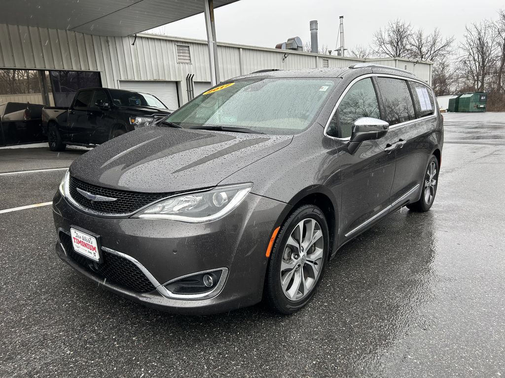 2017 Chrysler Pacifica Limited FWD