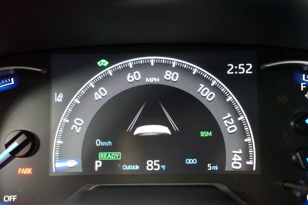 Thumbnail: 2025 Toyota RAV4 - 16