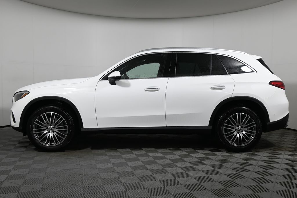 Thumbnail: 2026 Mercedes-Benz GLC - 2