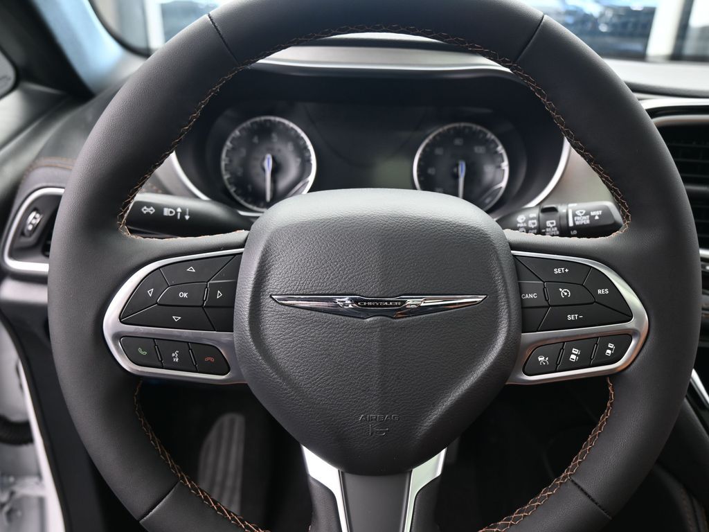 New 2026 Bright White Clearcoat Chrysler Pinnacle image 16