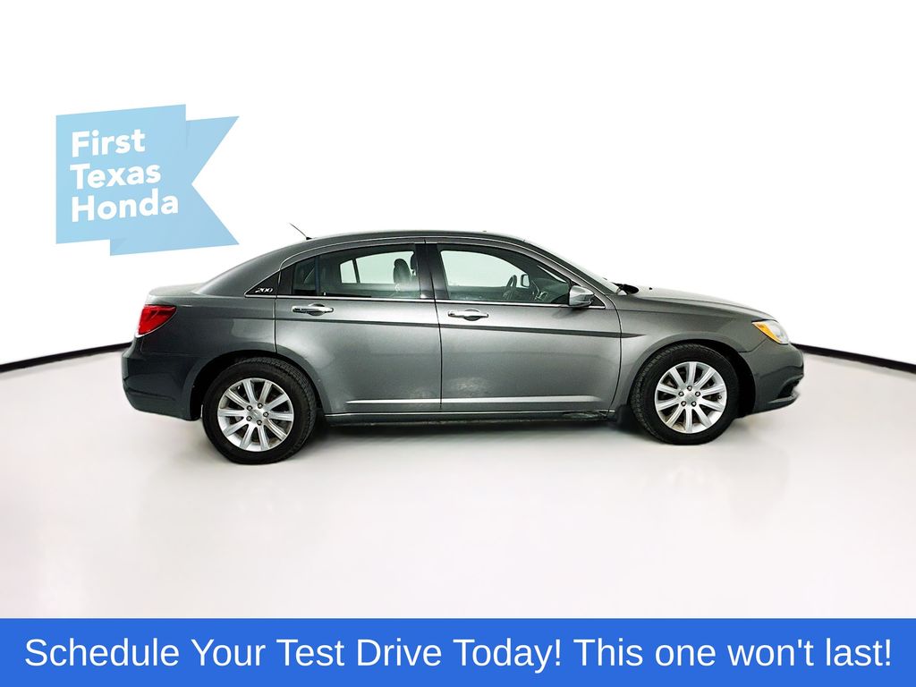 Used Car 2013 Chrysler 200  Limited For Sale Under $10,000 In Austin, Texas