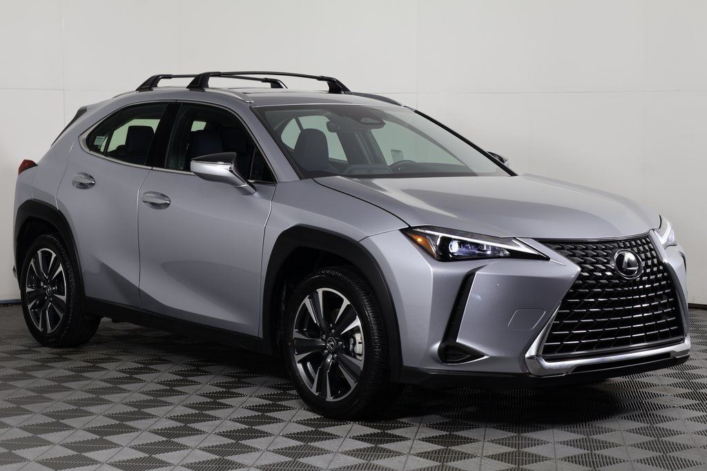Thumbnail: 2025 Lexus UX - 3