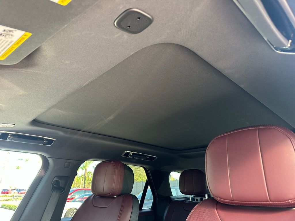 Thumbnail: 2023 Land Rover Range Rover Sport - 22