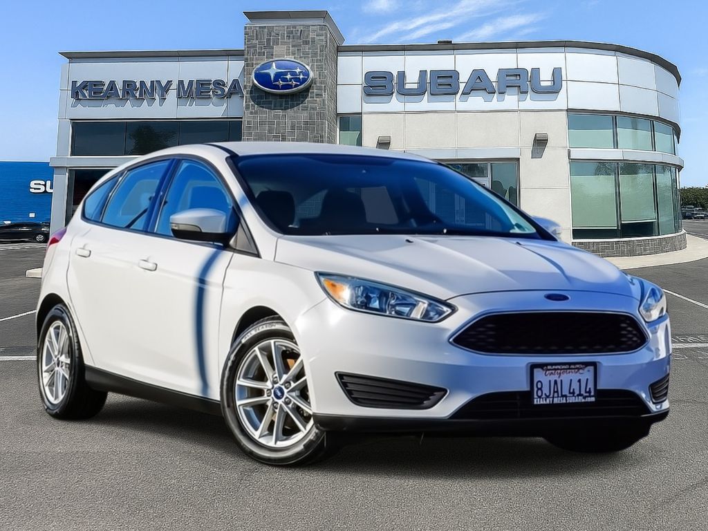 2015 Ford Focus SE Hatchback