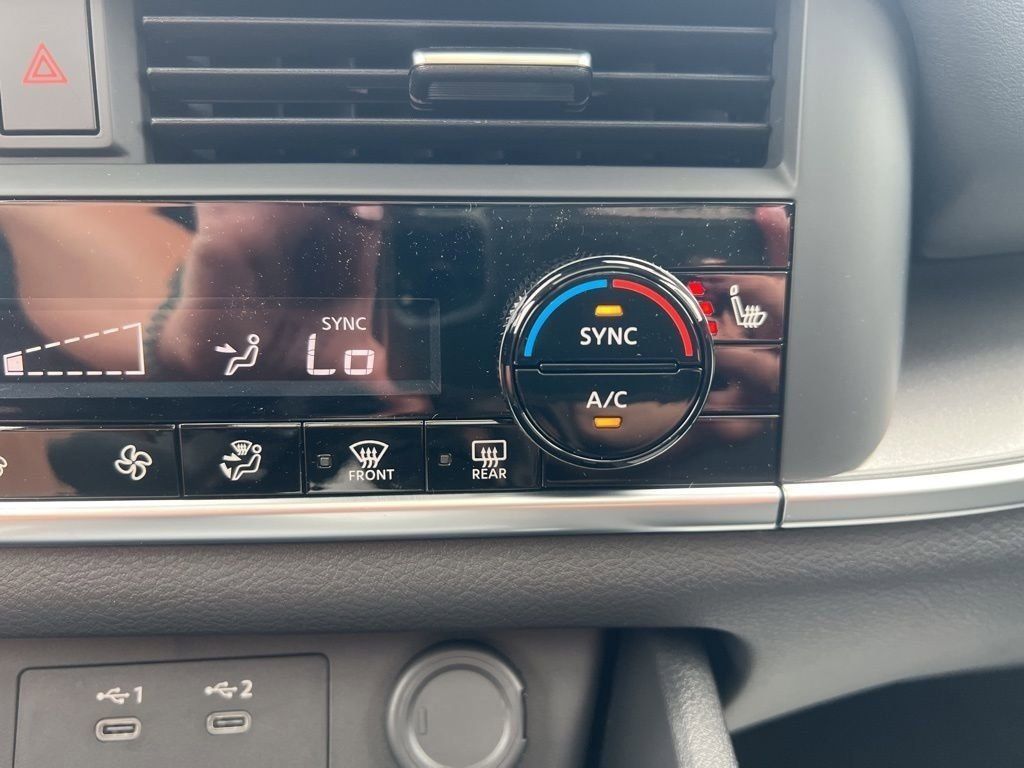 2025 Everest White Pearl Nissan Rogue SV FWD SUV