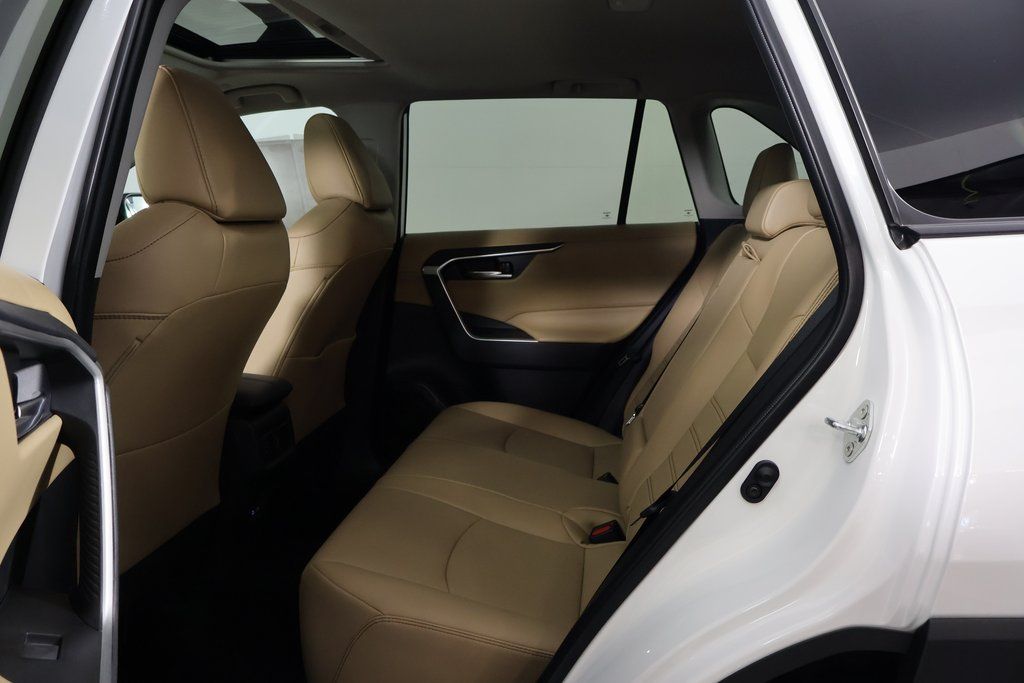 Thumbnail: 2025 Toyota RAV4 - 11