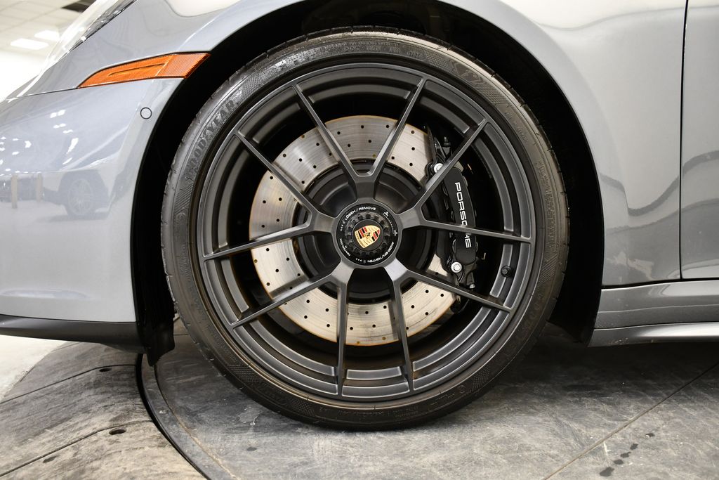 Thumbnail: 2025 Porsche 911 - 23