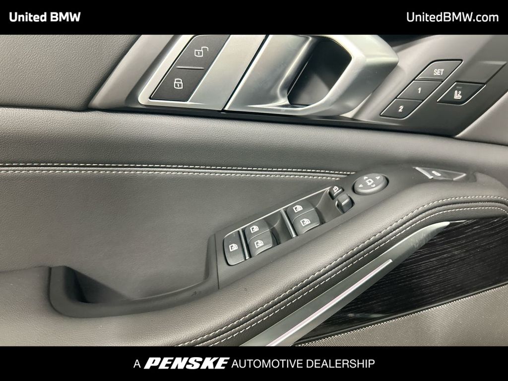 Thumbnail: 2026 BMW X5 - 11