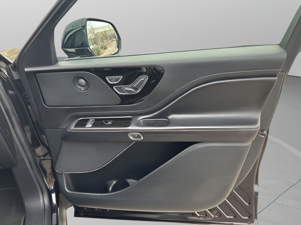 Used Car 2022 Lincoln Aviator  Reserve For Sale Under $50,000 In Austin, Texas