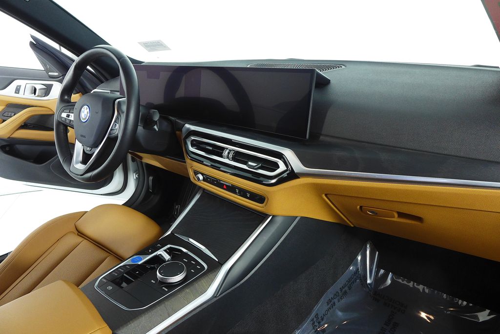 Thumbnail: 2024 BMW i4 - 13