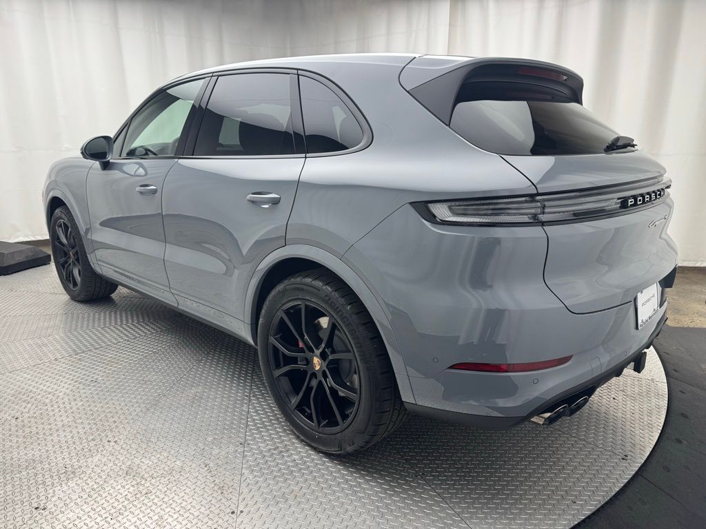 Thumbnail: 2025 Porsche Cayenne - 3