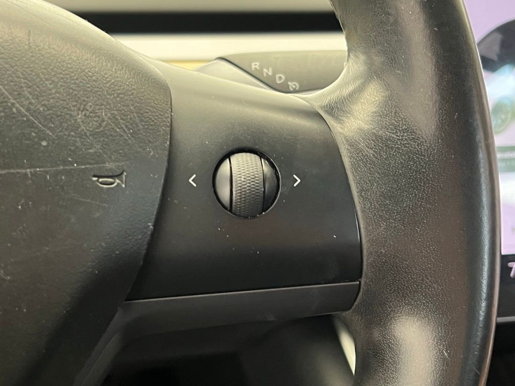 Thumbnail: 2018 Tesla Model 3 - 16