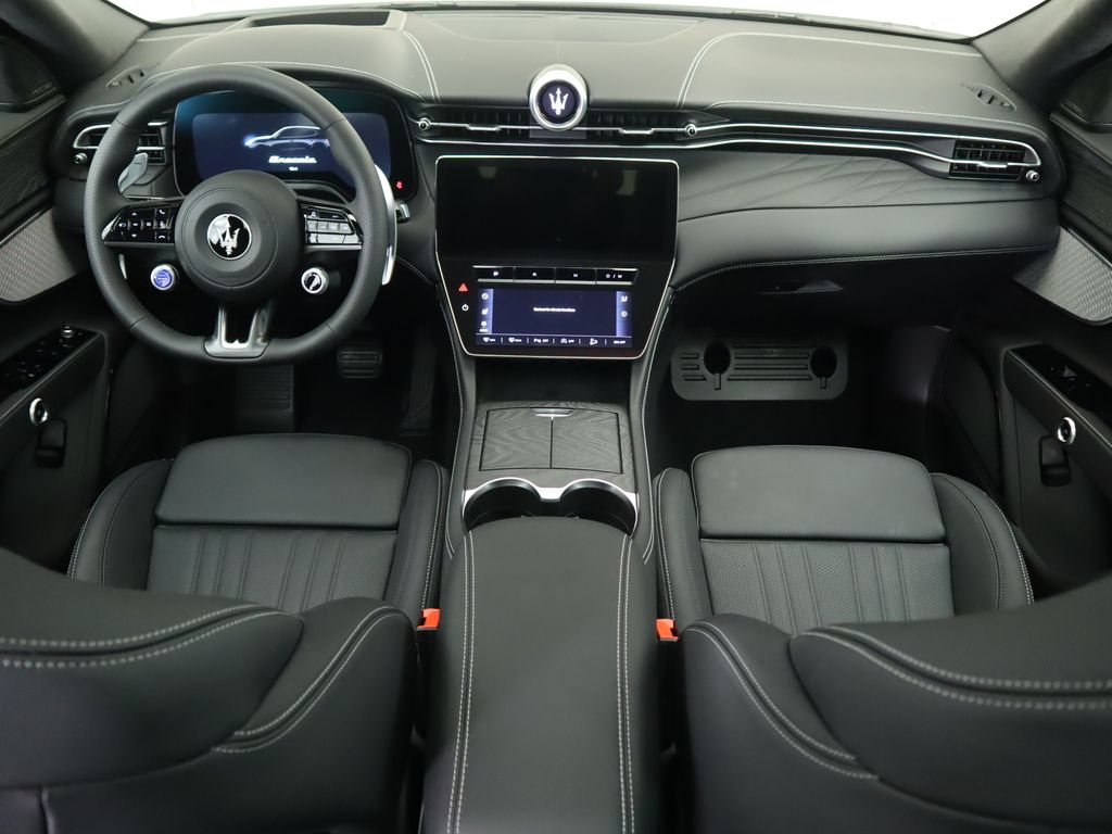 Thumbnail: 2025 Maserati Grecale - 13