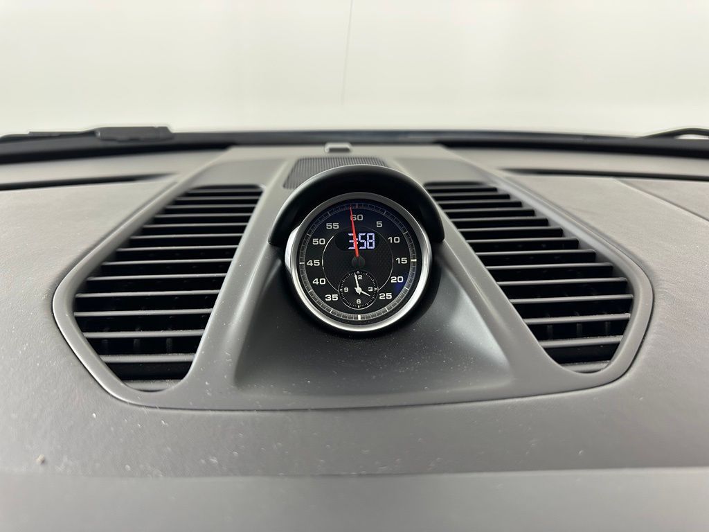 Thumbnail: 2019 Porsche 911 - 28