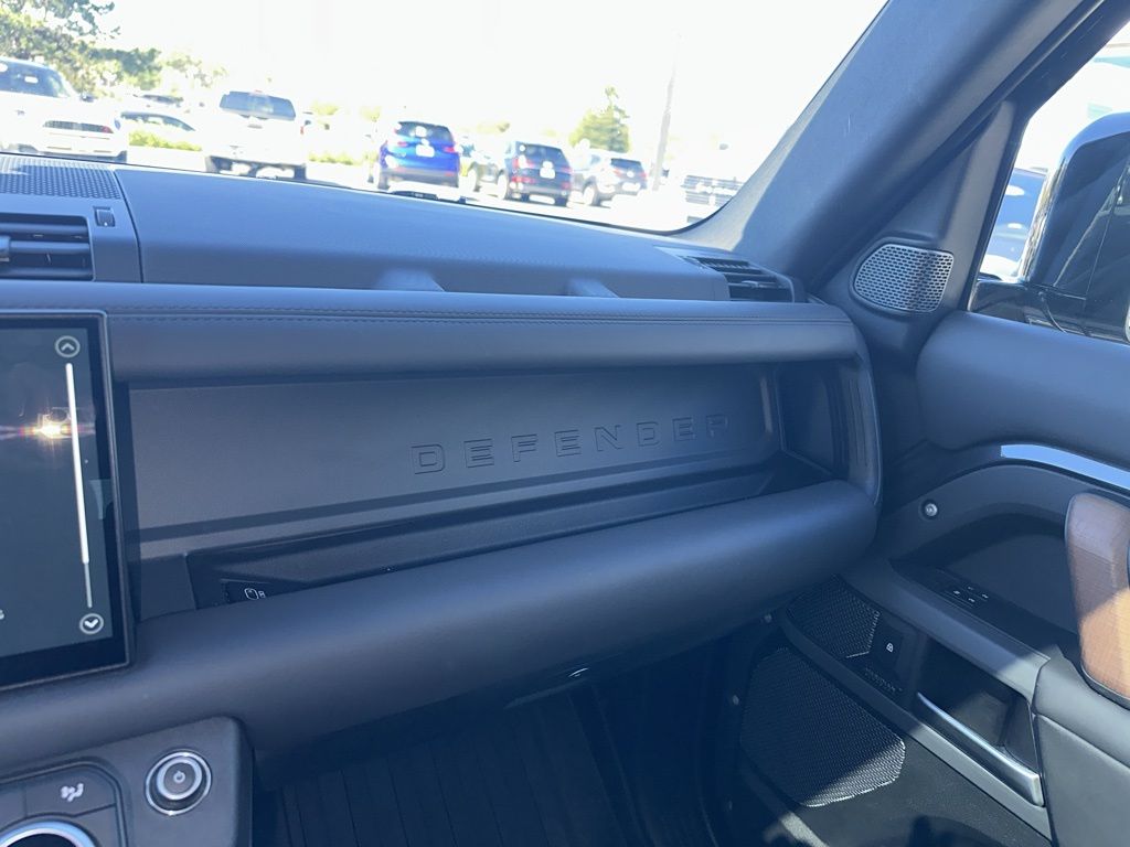 Thumbnail: 2023 Land Rover Defender - 23