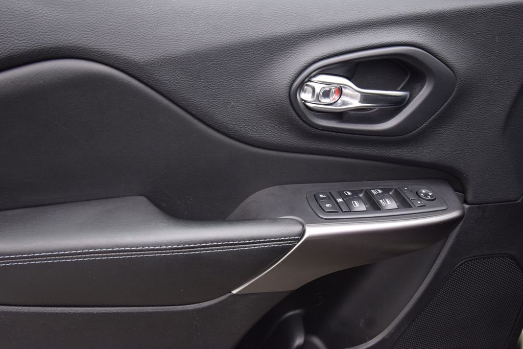 used 2019 Jeep Cherokee car, priced at $12,000