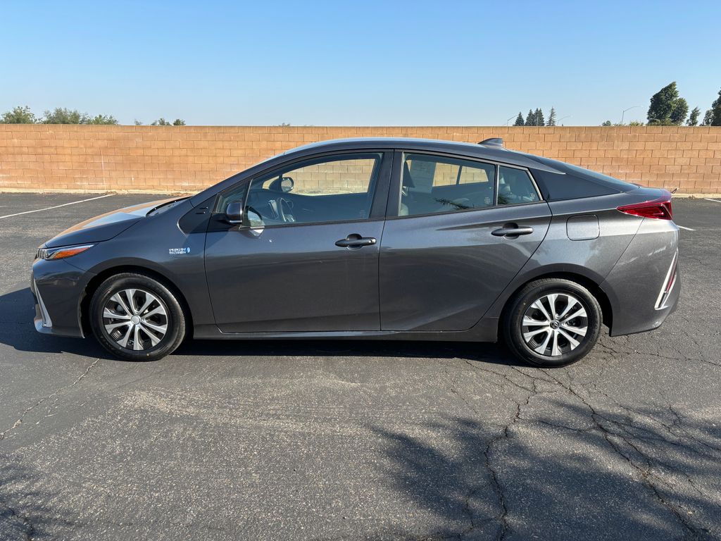 Thumbnail: 2022 Toyota Prius Prime - 8
