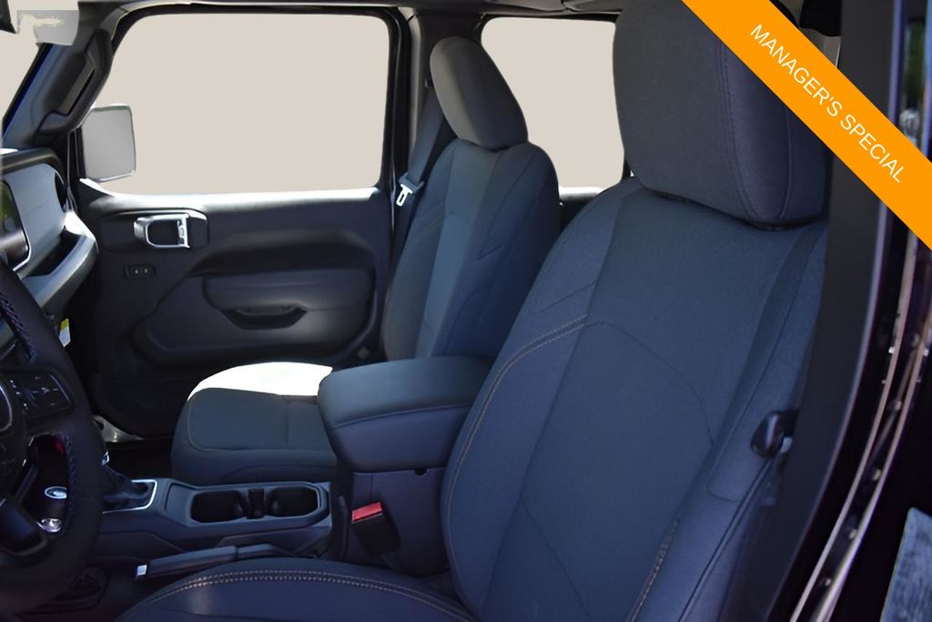 New Car 2025 Jeep Gladiator  Sport S For Sale Under $50,000 In Austin, Texas