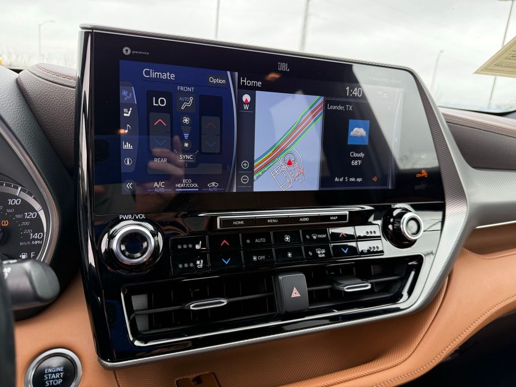 Thumbnail: 2021 Toyota Highlander - 18