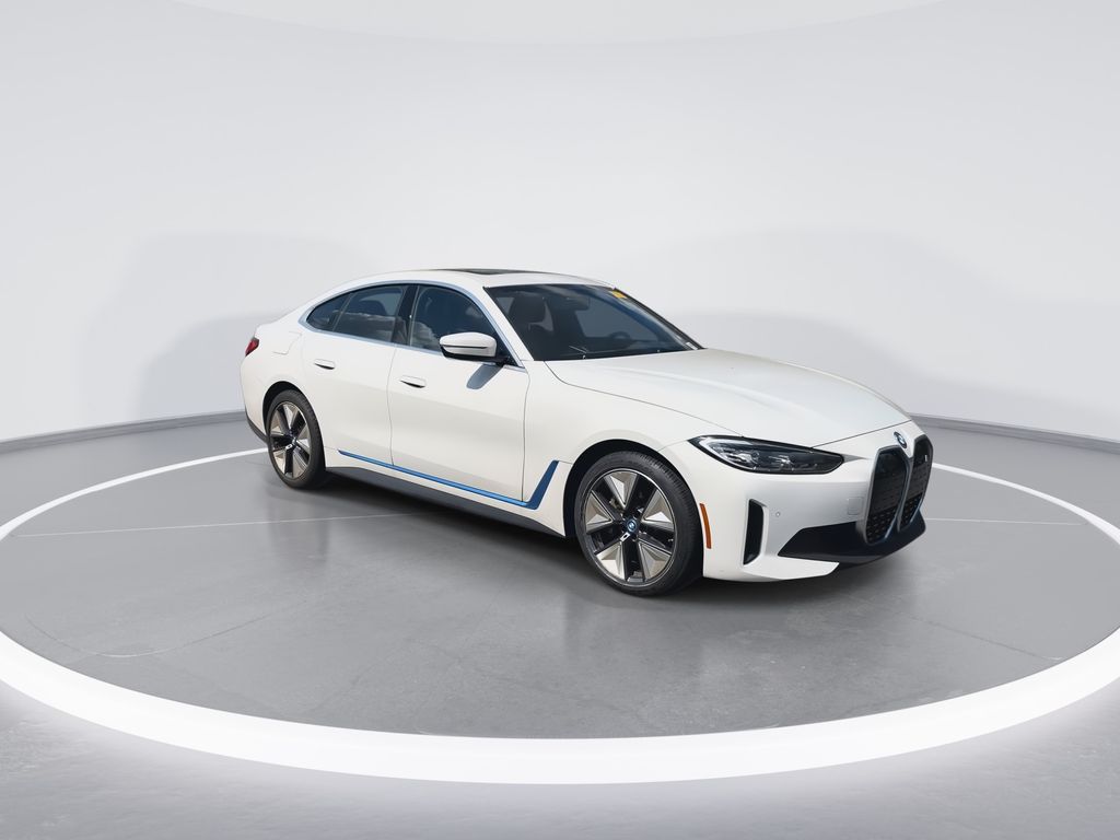 Thumbnail: 2023 BMW i4 - 2