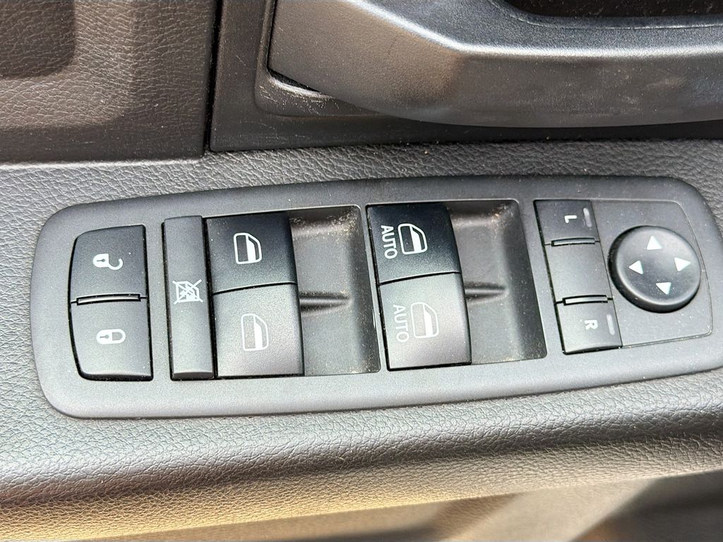 Used 2019 White Ram Express image 17