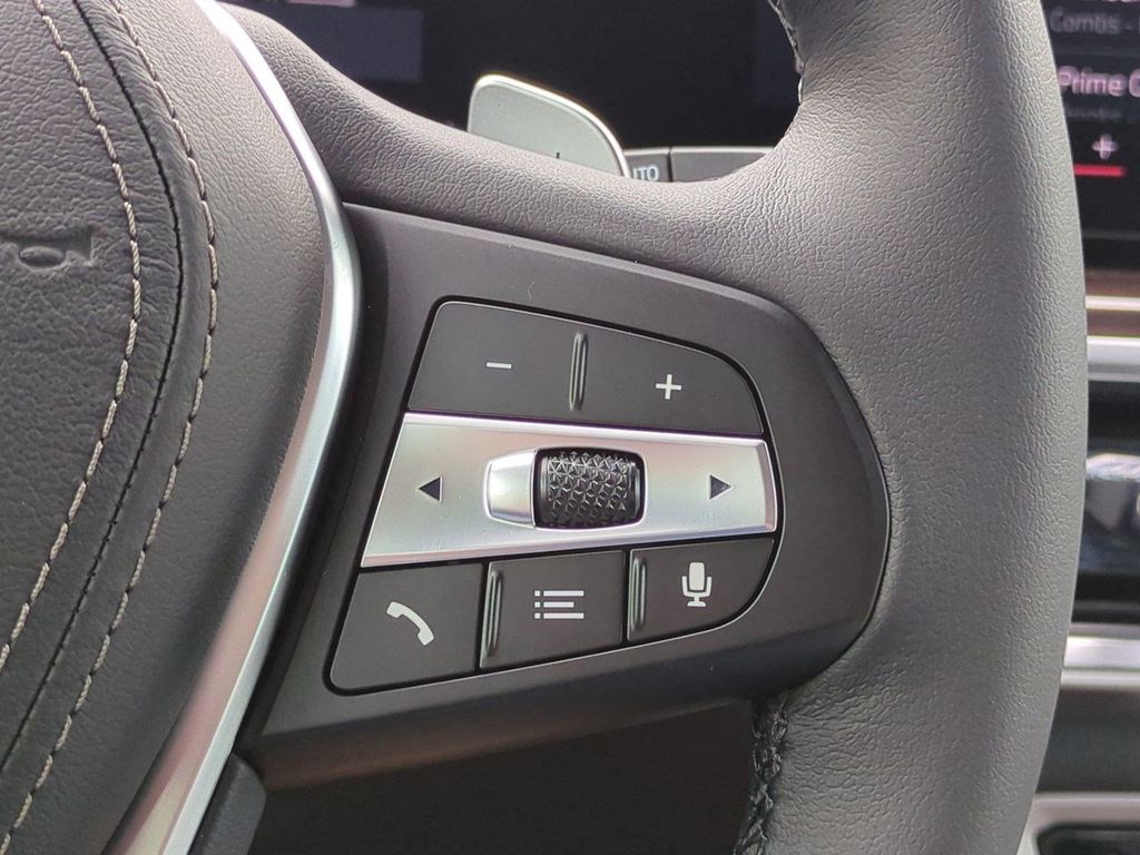 New 2026 White BMW xDrive40i image 26