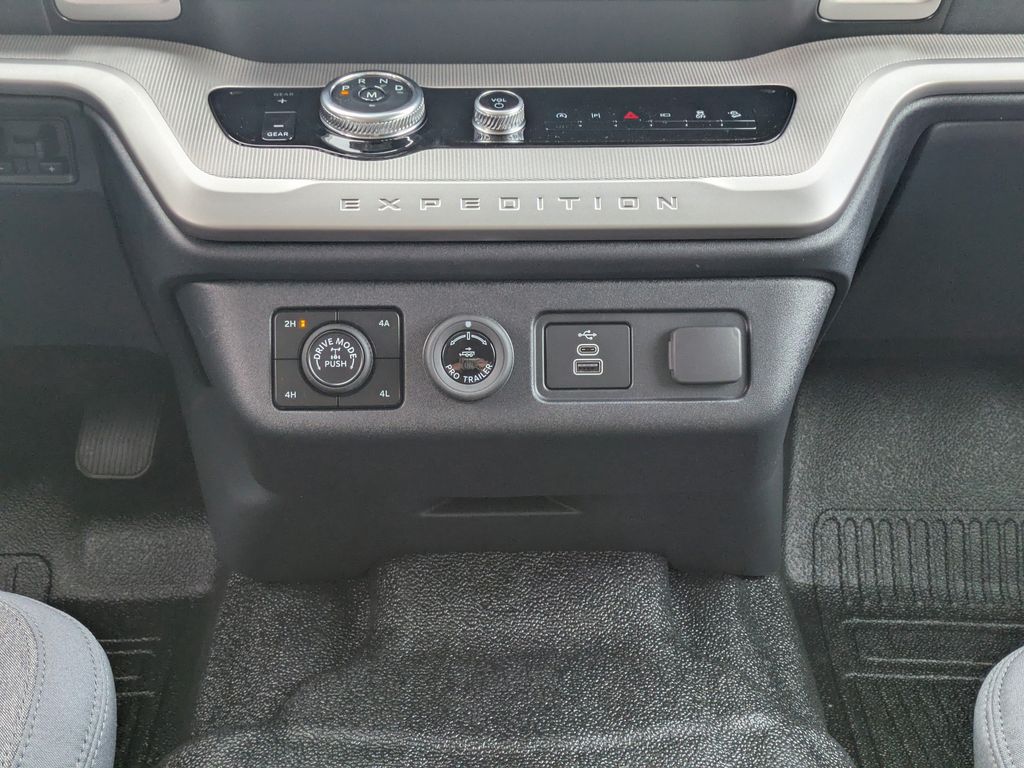 2026 Ford Expedition XL