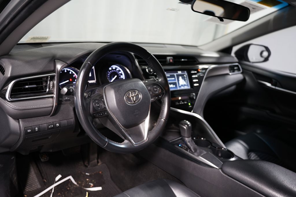 2018 Toyota Camry SE 7