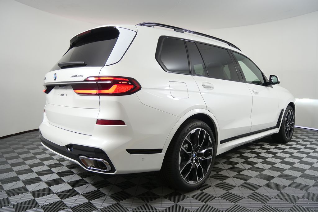 Thumbnail: 2026 BMW X7 - 3