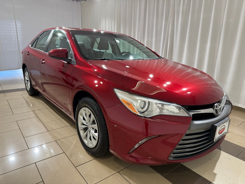 Thumbnail: 2015 Toyota Camry - 7