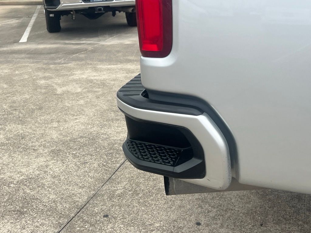 2022 Chevrolet Silverado 3500HD High Country - 8