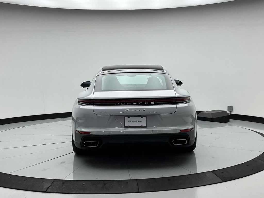 Thumbnail: 2025 Porsche Panamera - 10