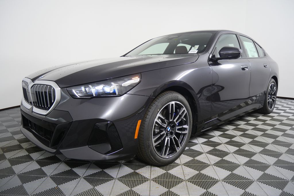 Thumbnail: 2026 BMW 5 Series - 8