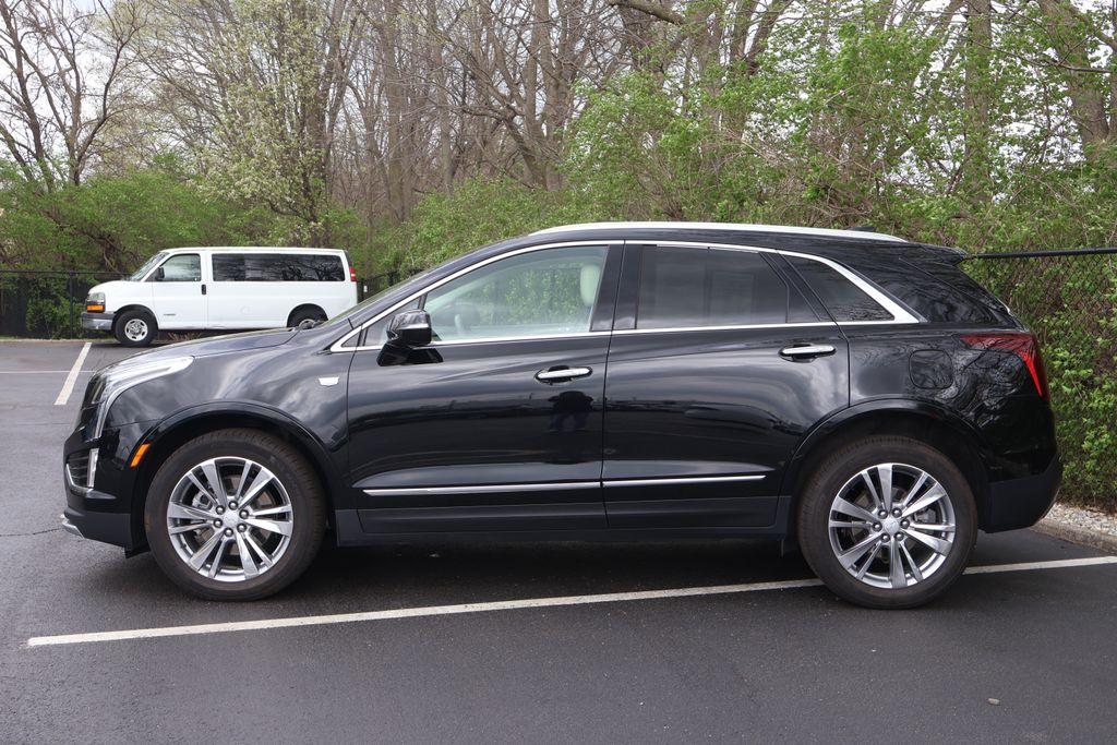 Thumbnail: 2023 Cadillac XT5 - 4