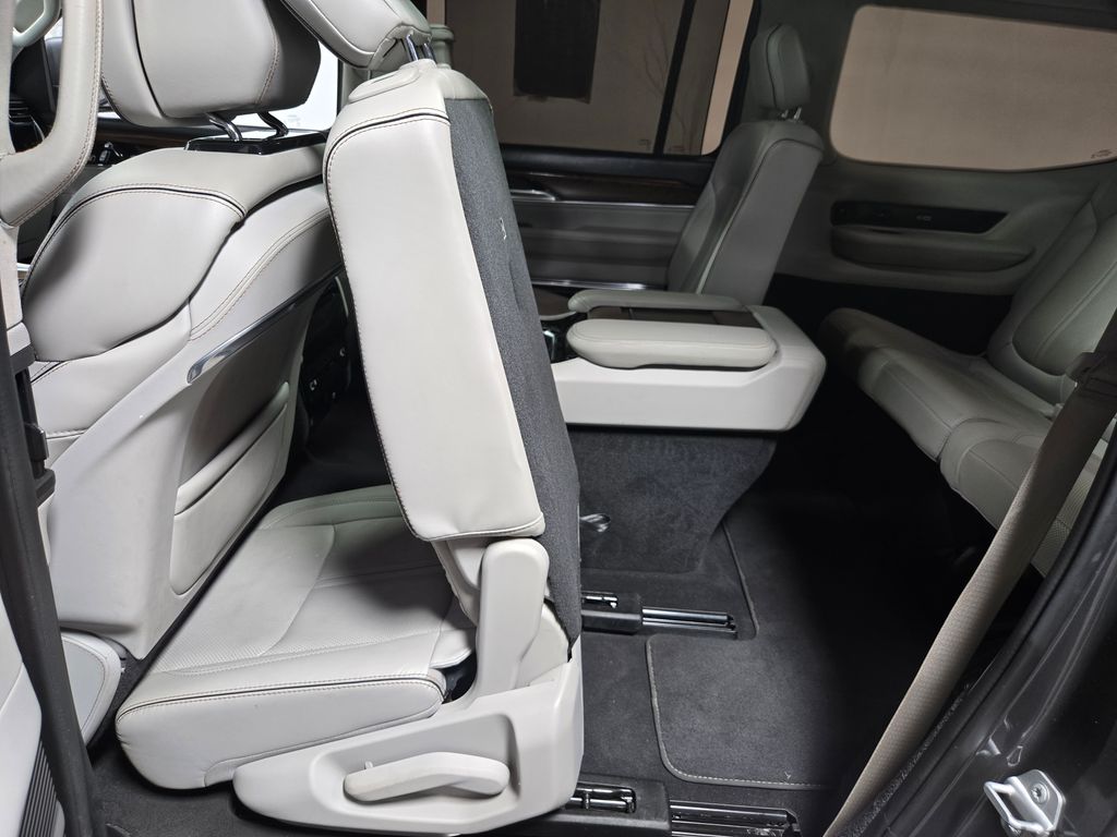 2022 Jeep Grand Wagoneer Series II - Photo 40