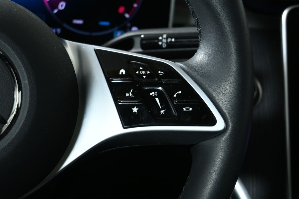 Thumbnail: 2025 Mercedes-Benz C-Class - 17