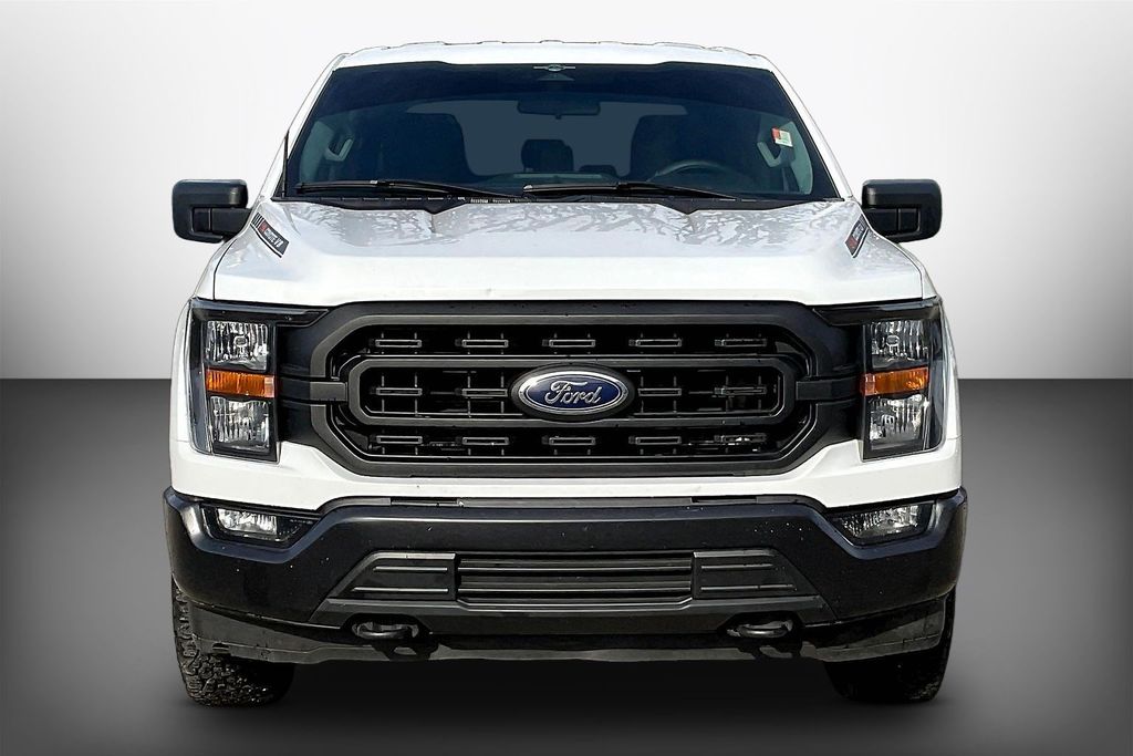 View vehicle photo 2