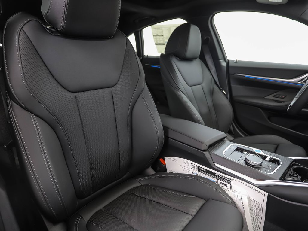 Thumbnail: 2025 BMW i4 - 30