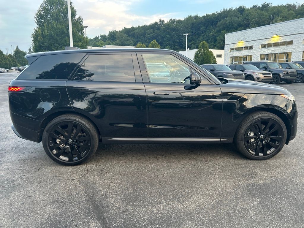 Certified Used 2025 Black Land Rover SE image 7