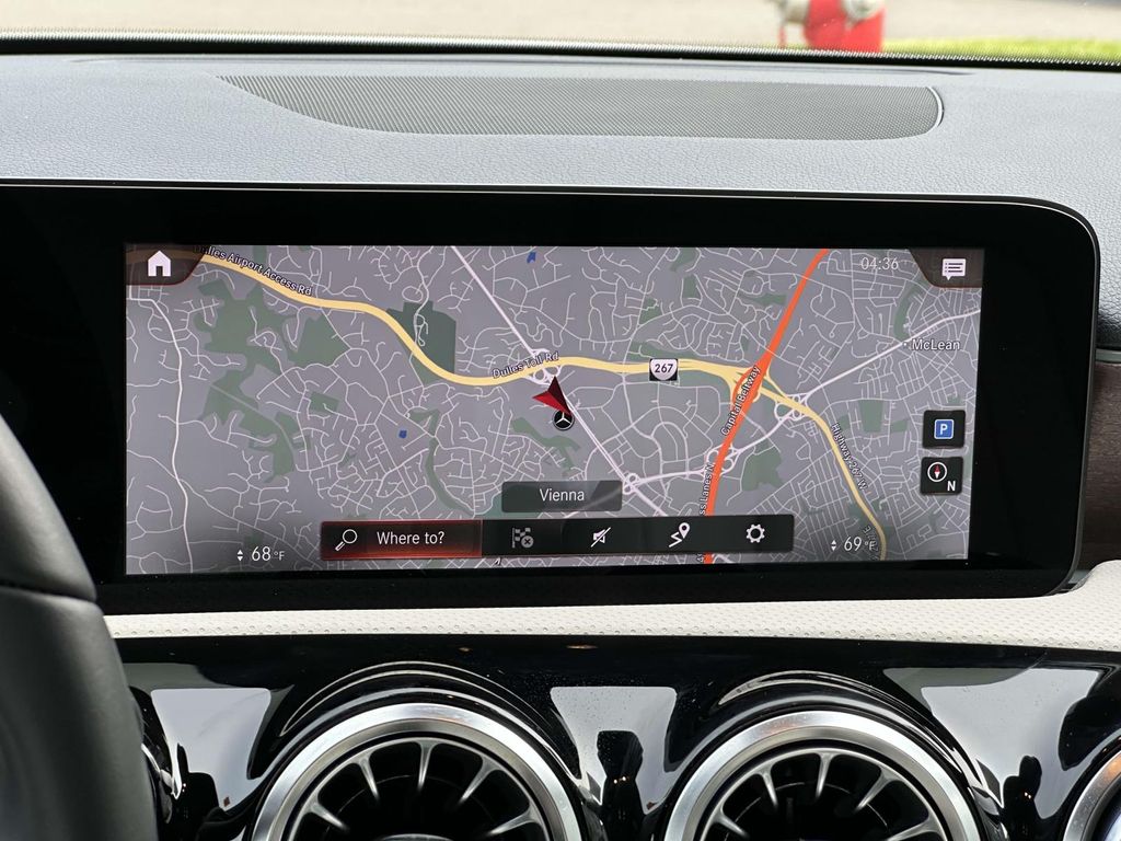 2022 Mercedes-Benz A-Class A 220 4MATIC 9