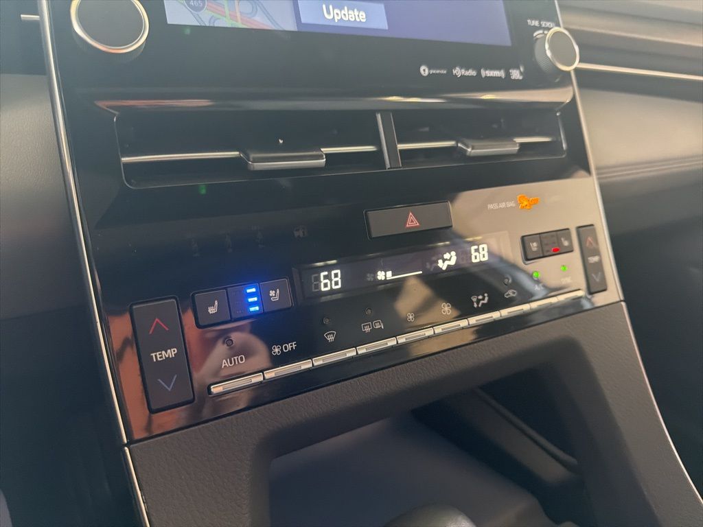 Thumbnail: 2021 Toyota Avalon - 30